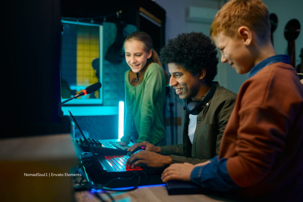 convocatorias para jóvenes, grupo de jóvenes trabajando en tecnología, Más Colombia