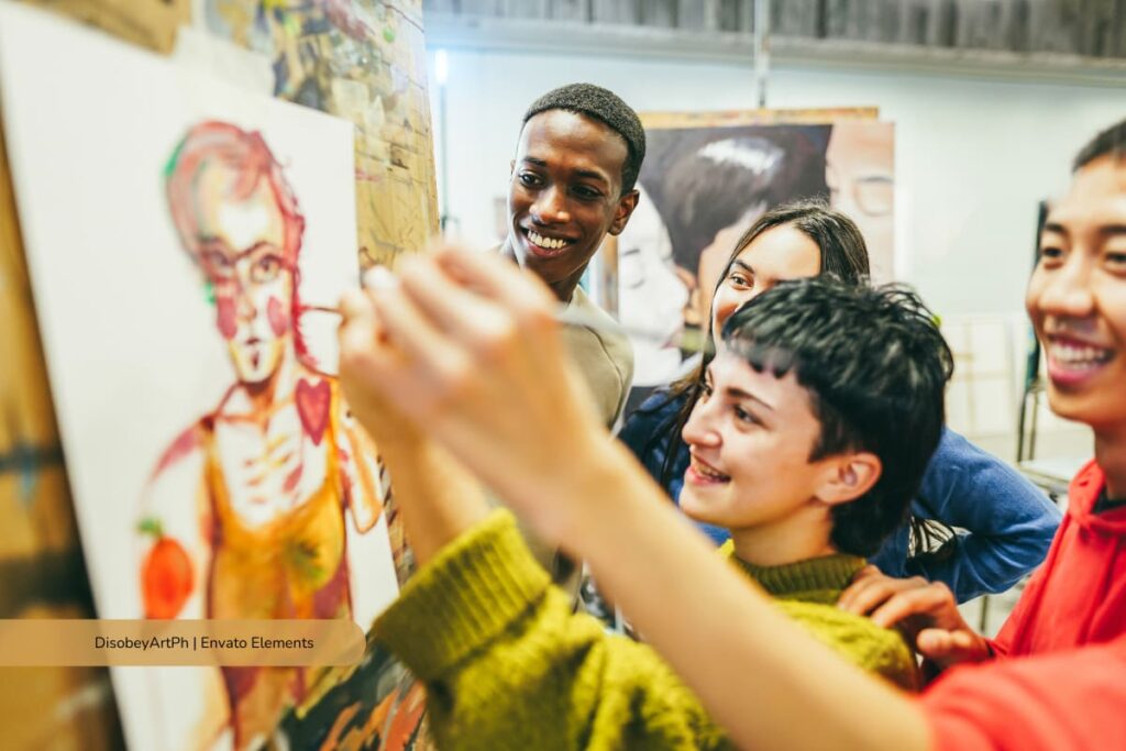 convocatorias para jóvenes, grupo de jóvenes pintando y participando, Más Colombia