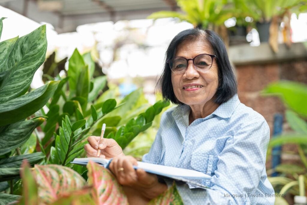 mesada 14, docentes pensionados, Fomag, mujer pensionada, profesora, más colombia