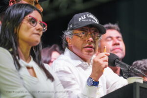 Asamblea constituyente, Congreso Constitución Política de Colombia, poder constituyente, Petro, Asamblea Nacional Constituyente, elecciones de 2026, Petro, DAPRE, tarima, más colombia