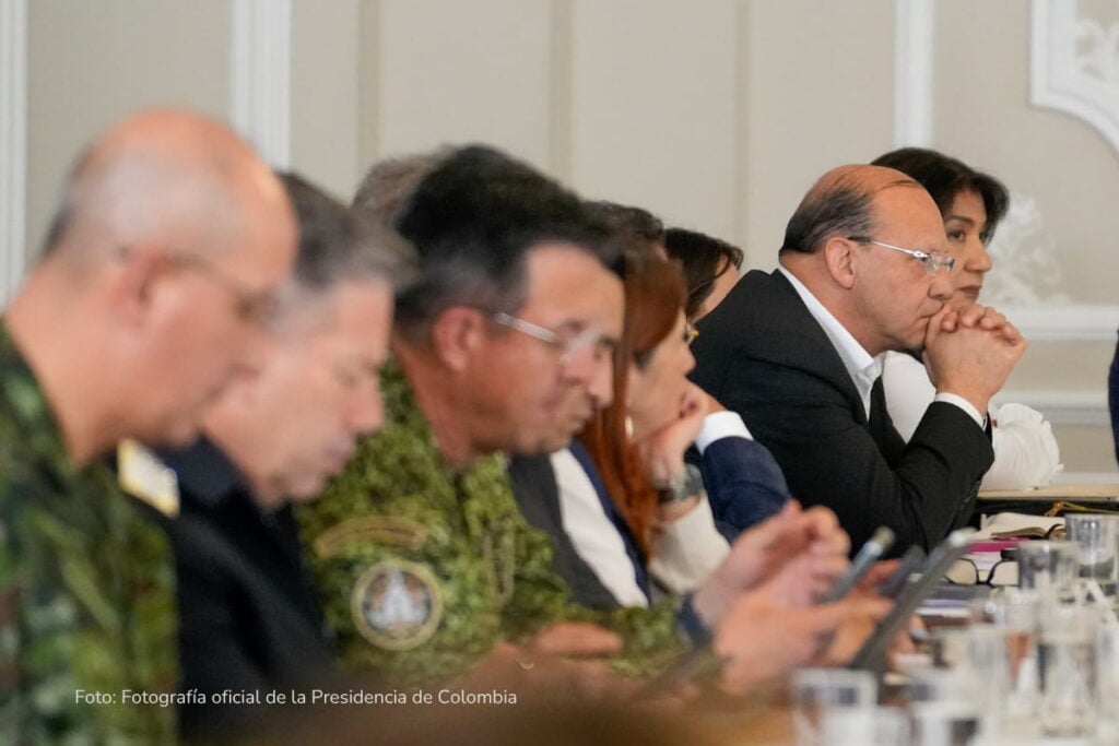 Situación fiscal en Colombia: déficit, deuda y menor recaudo durante el gobierno Petro 4 situación fiscal en Colombia, déficit fiscal, Ecopetrol, cláusula de escape, regla fiscal, déficit fiscal de Colombia en 2025, ministro de hacienda, reunión, más colombia