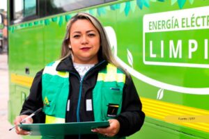 vacantes laborales, SITP, mujer conductora del Sistema Integrado de Transporte Público, Más Colombia
