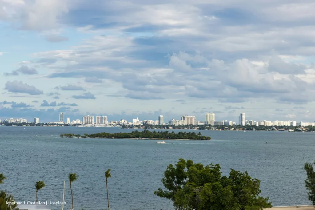 Consejos para construir un plan financiero sólido al comprar vivienda en Estados Unidos 3 plan financiero, Comprar vivienda en Estados Unidos, Más Colombia