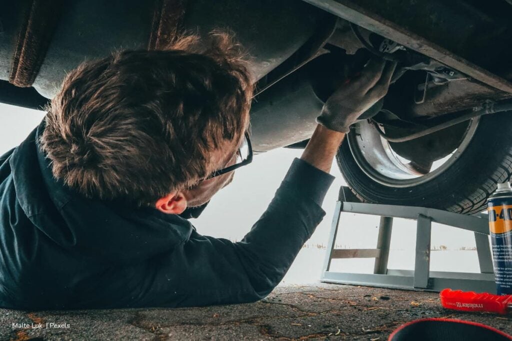 ¿Qué revisar antes de salir a carretera con tu vehículo? 2 salir a carretera, Estado de las llantas y alineación, Más Colombia