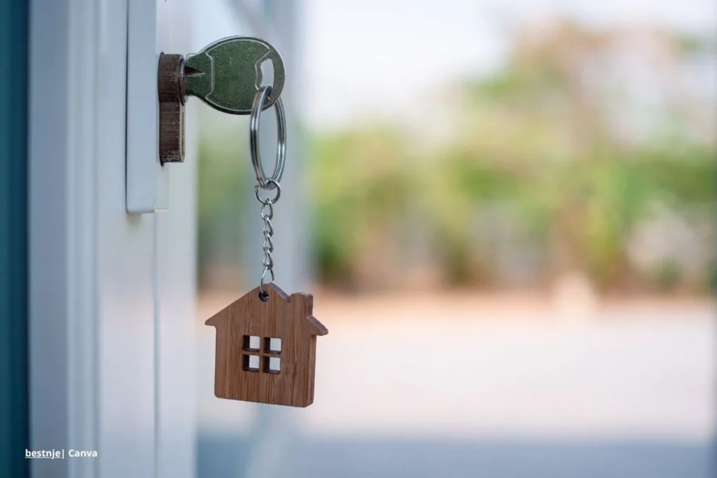 Mi casa ya 2025: guía completa para acceder al subsidio de vivienda en Colombia 3 Proceso postulación Mi Casa Ya 2025 – Llave en chapa con llavero de casa