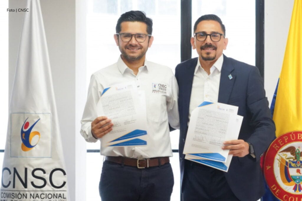 Buena oportunidad de empleo para la población sorda en el sector público: se firmó convenio entre la CNSC y el INSOR 3 empleo para población sorda, CNSC, Mauricio Liévano Bernal y Geovani Andrés Meléndres, Más Colombia