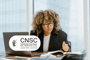 concurso CNSC 5, Mujer verificando resultado de VRM, Más Colombia