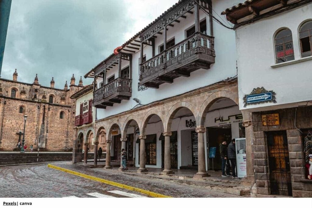 Plaza Mayor colonial