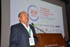 Amylkar Acosta, experto ene energía eléctrica