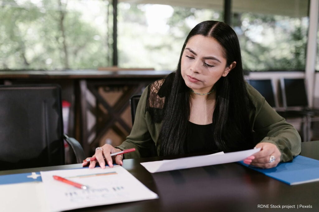 calculadora de la prueba pedagógica, Docente preparándose para prueba de concurso de ascenso, Más Colombia