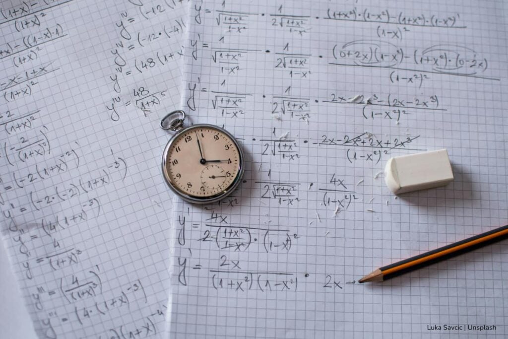 ¿Quiere participar en el próximo concurso docente de la CNSC? Revise los perfiles a los que puede aplicar y el Manual de Funciones docentes 2025 4 concurso docente, Manual de Funciones docentes 2025, CNSC, Estudios para presentarse al concurso docente, Más Colombia