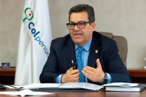 Presidente de Colpensiones Jaime Dussán hablando sobre la reforma pensional en Colombia.