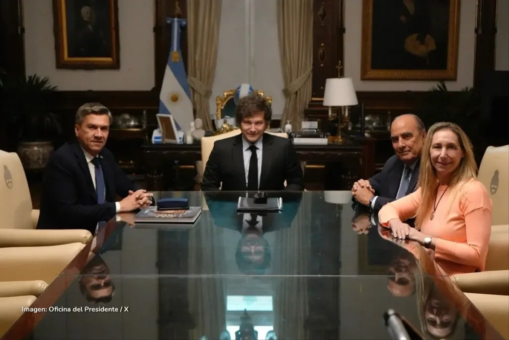 Javier Milei en Casa Rosada reunido con su equipo de gobierno