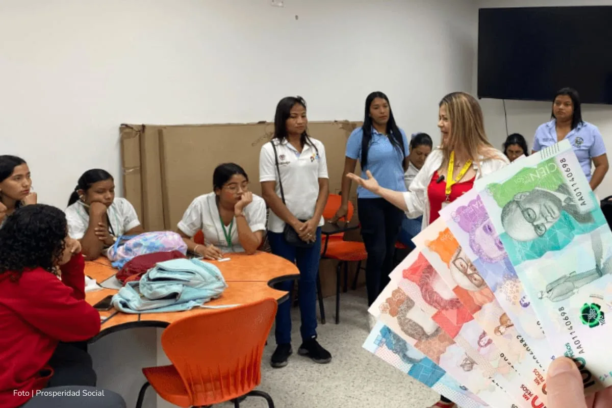 Tras demora en los giros del programa Jóvenes en Paz, beneficiarios recibirán ciclo 8 en septiembre: ¿qué pasa con el ciclo 9? 1 programa Jóvenes en Paz, Personas que reciben subsidio del ciclo 8, Más Colombia