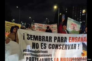 Vecinos del escenario Vive Claro realizaron pijamatón contra el ruido y los daños ambientales