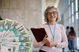 prima de mitad de año, Maestra con posibilidad de recibir prima, Más Colombia