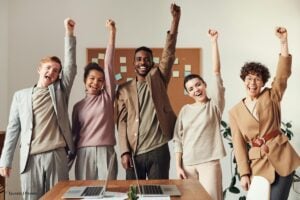 prácticas laborales en Colombia, Mejores empresas en brindar prácticas laborales en Colombia, Más Colombia