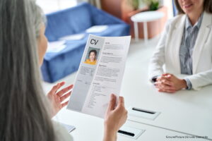 ofertas de empleo, Megaferia de Empleo Bogotá, Mujer buscando trabajo en Bogotá, Más Colombia
