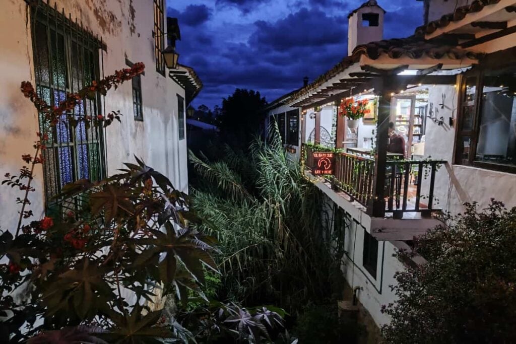 Antonio Ricaurte, el héroe de Villa de Leyva que se inmoló por la Independencia y fue declarado patrono de la Fuerza Aérea Colombiana 2 Antonio Ricaurte, Villa de Leyva, homenaje a este acto heroico y como patrono de la Fuerza Aérea de Colombia, Más Colombia