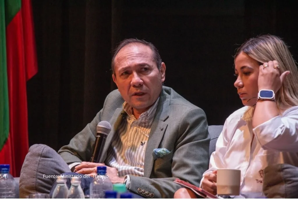 ¿El salario mínimo 2026 podría subir por debajo de la inflación? preocupa productividad negativa 2 Antonio Sanguino