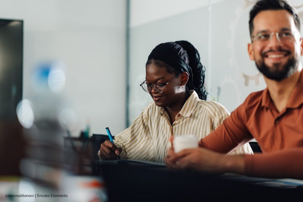 Hay nueva convocatoria para que maestros hagan maestría con becas del Gobierno: financian hasta el 85% y todavía se puede aplicar 3 maestrías para docentes, maestrías en la UNAD, convocatoria Poder Pedagógico Popular 2026, Docente inscrita en maestría de la UNAD, Más Colombia