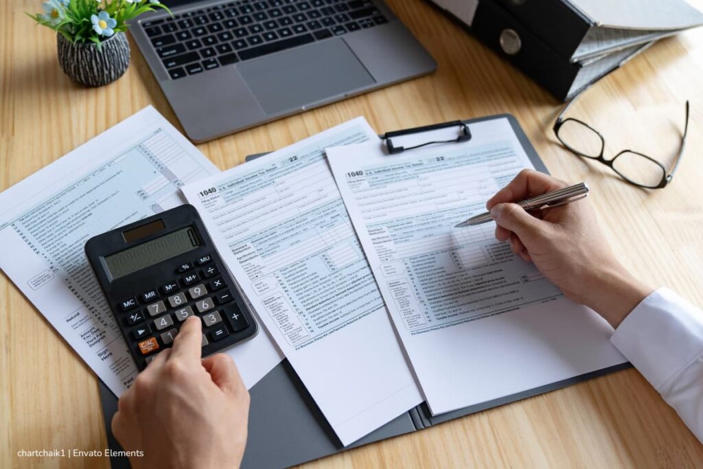 Si gana el concurso DIAN 2667, este podría ser su salario y los beneficios para 2026 3 concurso DIAN 2667, tabla salarial de la DIAN del 2026, Persona postulándose a cargos de asistente en la DIAN, Más Colombia