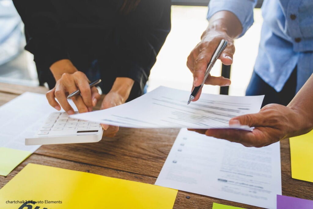 Cultura de adaptabilidad: cómo preparar a tu departamento de RR.HH. para las nuevas normativas 3 cultura de adaptabilidad, nuevas normativas, Personas reorganizando procesos o flujos de trabajo, Más Colombia