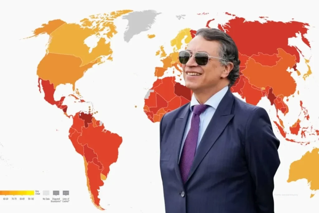 Presidente Gustavo Petro frente a mapa global de percepción de corrupción 2025, en contexto del Índice de Percepción de la Corrupción 2025.