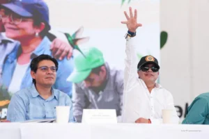 Presidente de Colombia interviene en evento público mientras avanza la discusión sobre la nueva emergencia económica y la necesidad de recaudar $8 billones.