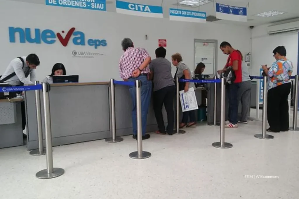 Muerte de Kevin Arley revela la profundidad de la crisis de la Nueva EPS en todo el país 4 Crisis de la Nueva EPS se agrava mientras el Gobierno intenta desmarcarse de la responsabilidad, pese a que la EPS está intervenida desde 2024