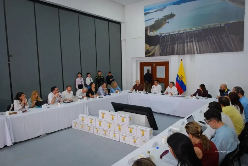 Gobierno de Petro firma contratos por $32 billones en enero: impactante contraste con Córdoba inundada 3 Gobierno de Petro gasta $32 billones en contratistas, pero no hay plata para Córdoba inundada