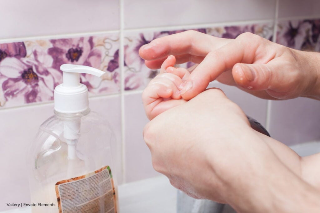 Rutinas de cuidado diario para bebés: cómo prevenir irritaciones y molestias en la piel 4 rutinas de cuidado, prevenir irritaciones, Cambios frecuentes y manejo adecuado del área del pañal, Más colombia