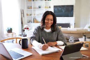 Docentes del 1278, prueba pedagógica, concurso de ascenso 2025, docente del 12 realizando planeación pedagógica, Más Colombia