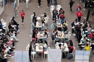 ofertas de empleo, Megaferia de Empleo, persona en la Megaferia de Empleo, Más Colombia