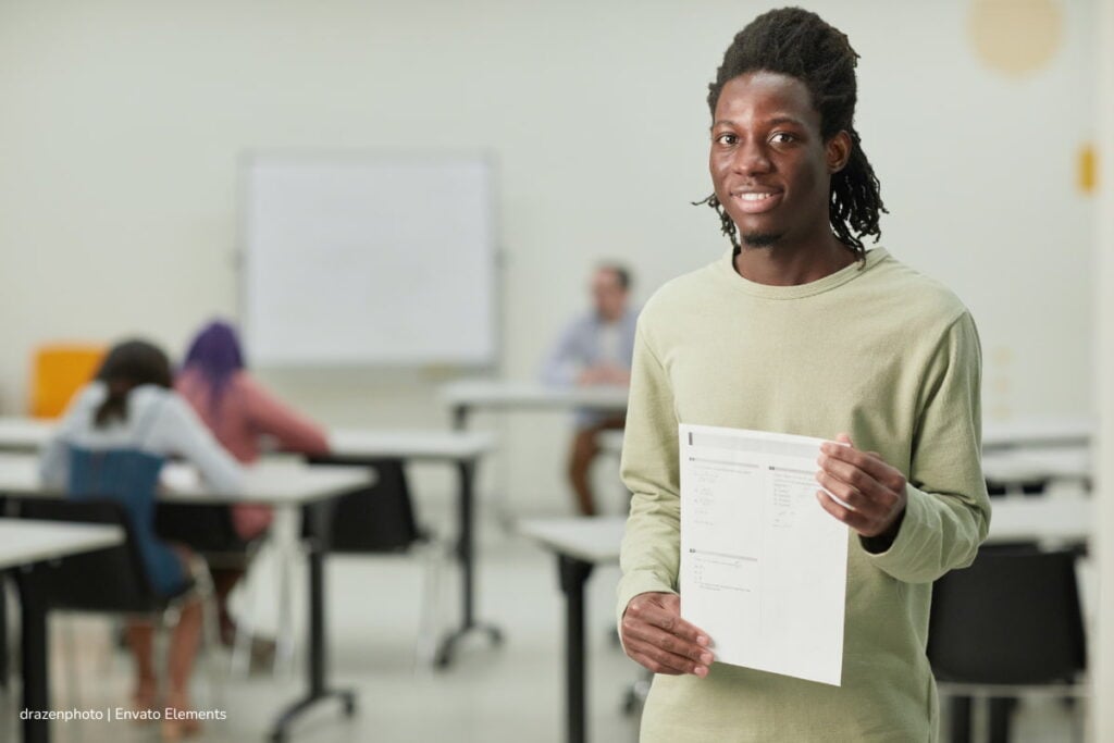 El concurso de ascenso 2026 entra en fase decisiva: abiertas las citaciones y publicadas las guías para la prueba pedagógica 3 concurso de ascenso 2026, docentes del 1278, prueba pedagógica, profesor joven participando en concurso de ascenso 2026, Más Colombia