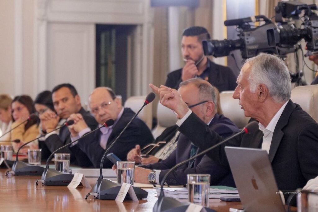 El ministro Guillermo Jaramillo enfrenta denuncias por posibles conflictos de interés por 4,2 billones en contratos 3 Guillermo Jaramillo