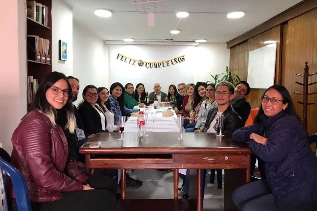 Enrique Daza Gamba: un intelectual al servicio de las transformaciones que necesitan Colombia y América Latina 5 Enrique Daza Gamba