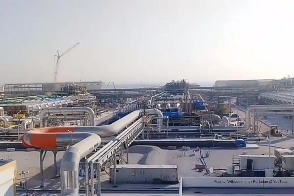 Precio del petróleo se dispara y al menos 85 países ya sienten el aumento de la gasolina 3 Umm_Al_Houl