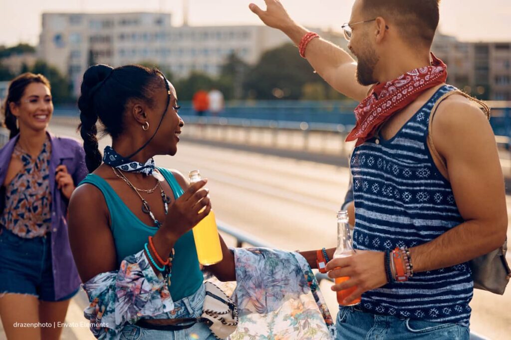 Stranger Chat, Stranger Chat in the city, Más Colombia