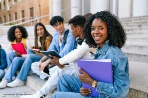 becas del ICETEX, estudiante con una de las becas del ICETEX, Más Colombia