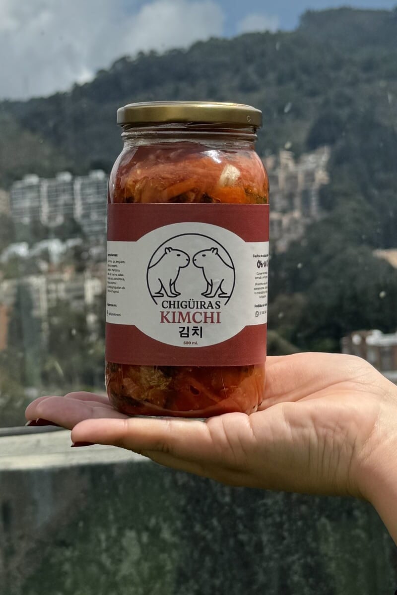 Cómo hacer kimchi: la preparación según embajadoras globales del Instituto Mundial del Kimchi 5 cómo hacer kimchi, Instituto Mundial del Kimchi, frasco de kimchi de Chigüiras Kimchi, Más Colombia