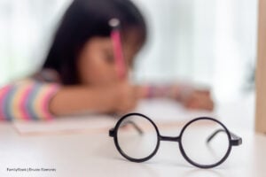 miopía en niños, salud visual, miopía en niños podría aumentar en el 2050, Más Colombia