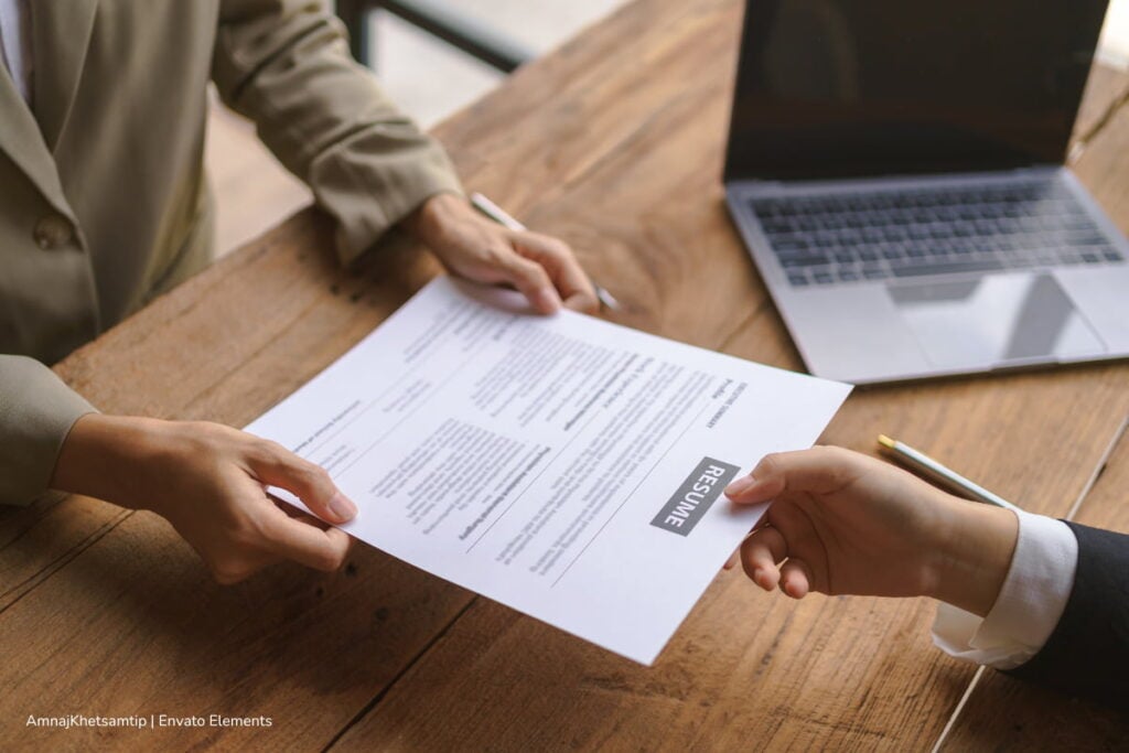 Trabajo en California: qué oportunidades hay, cuánto se gana y cómo suelen ser las condiciones laborales 2 trabajo en California, presentación de cv para trabajar en California, Más Colombia