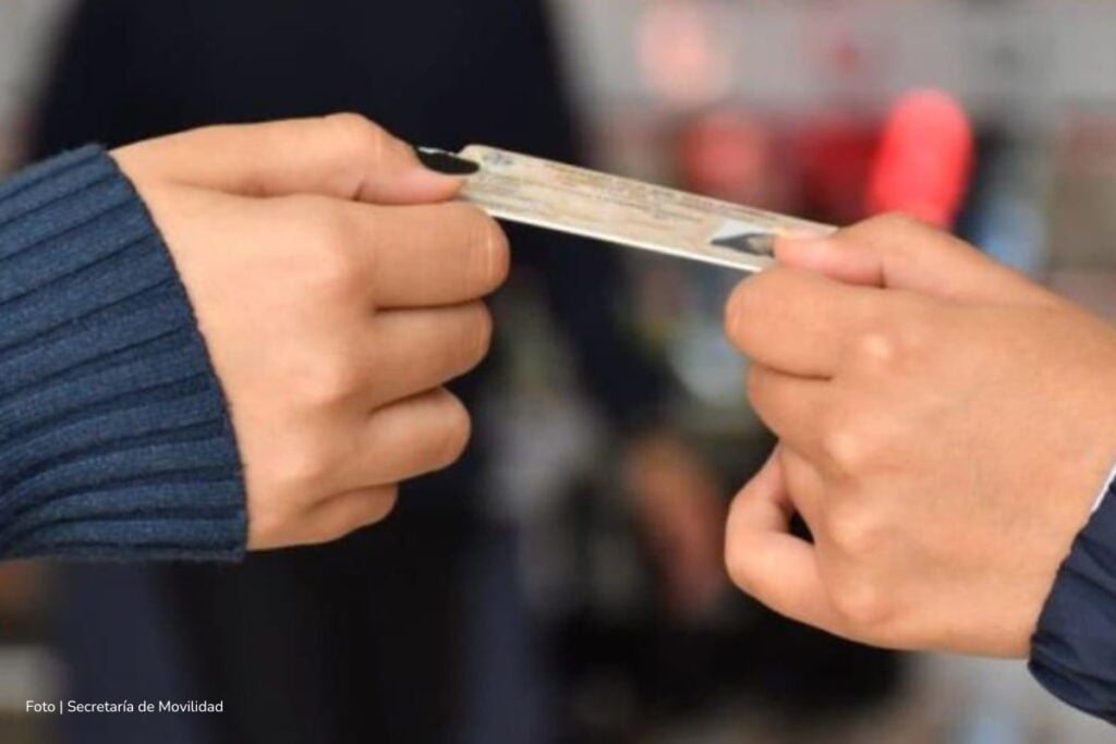 Si usted es conductor en Colombia, estos son los cambios que tendrá la licencia de conducción en 2026: ¡tome nota! 3 licencia de conducción en 2026, Centros de Apoyo Logístico de Evaluación (CALE), Más Colombia