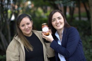Chigüiras Kimchi, emprendimiento en Colombia, Katherine y Ana María, emprendedoras de Chigüiras Kimchi, Más Colombia