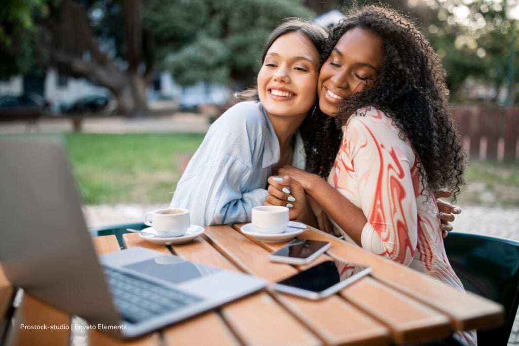De la soledad a la comunicación: cómo Internet ayuda a encontrar amigos y apoyo 3 soledad, espacio virtual como punto de partida para la comunicación, Más Colombia