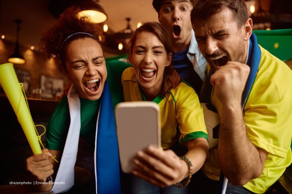 plataformas de apuestas, apuestas deportivas, apuestas en Colombia, hinchas celebrando apuesta ganadora, Más Colombia