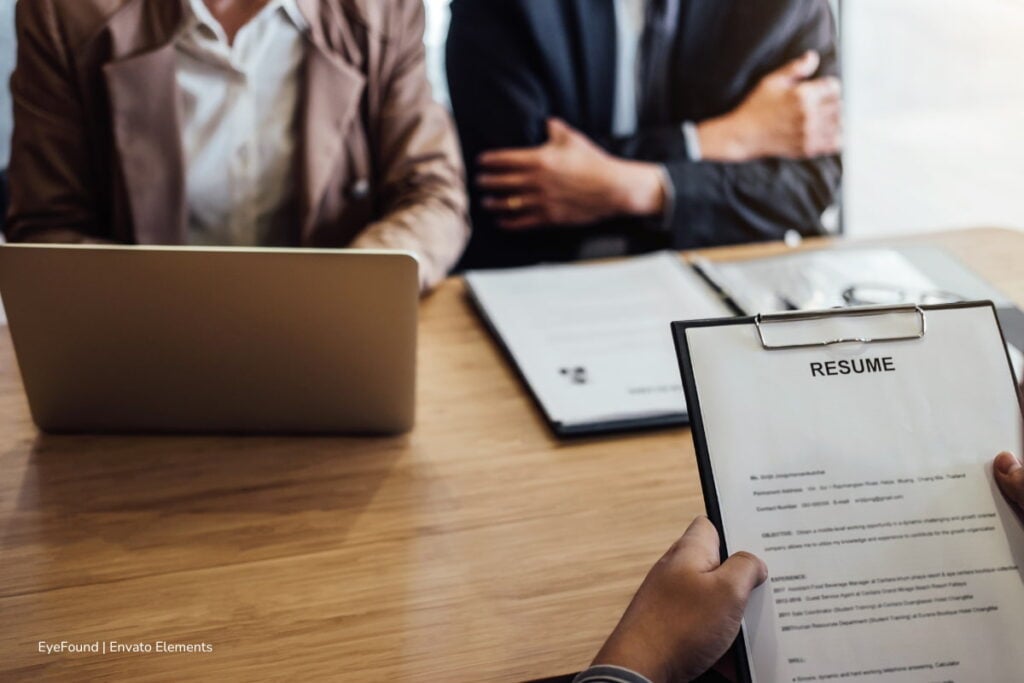 Prepare su hoja de vida porque hay ofertas de empleo en abril: más de 690 vacantes disponibles en Bogotá 2 ofertas de empleo en abril, hoja de vida para entrevista, Más Colombia