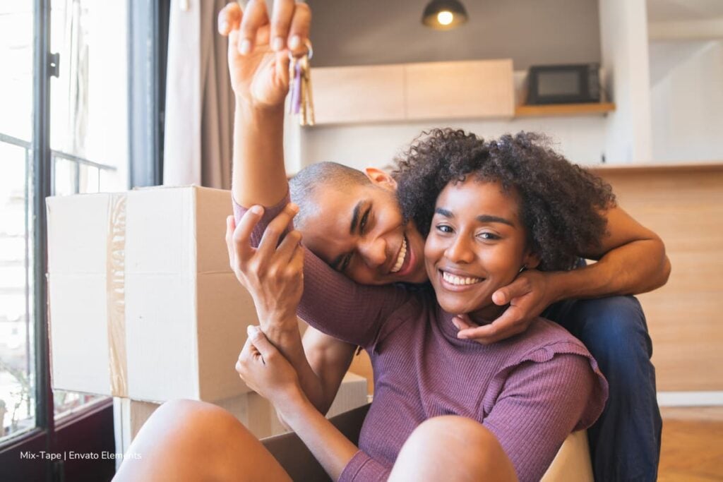 Acceda a subsidio de vivienda en Bogotá: así funciona el programa Reactiva tu Compra en 2026 3 subsidio de vivienda en Bogotá, pareja comprando apartamento, Más Colombia