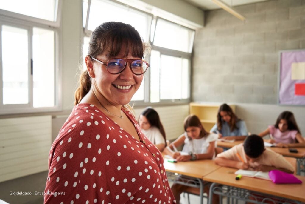 Día del Idioma, idioma español, lengua española, celebración de las lenguas, profesora de lengua española, Más Colombia